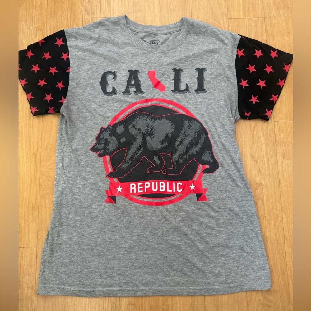 Black, red and grey Cali bear T-shirt!!